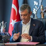ANKARA (PERRE) - (Berfin GÜRBÜZ) - CHP'li 91 milletvekilinin bugün partilerinden istifa ederek YENİ Parti'nin Kurucular Kurulu'nda yer aldığı bildirildi.