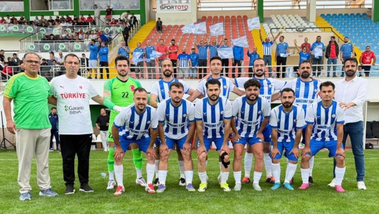 Adıyaman Belediyesi İşitme Engelliler Futbol Takımı Türkiye ikincisi oldu