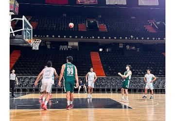 Üsküdar Üniversitesi basketbolda ikinci kez Türkiye şampiyonu!