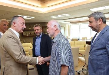 Başkan Büyükakın şampiyonları ağırladı