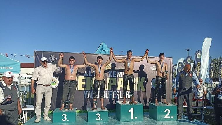 Kağıtspor, Kocaeli'yi sporun zirvesine taşıdı