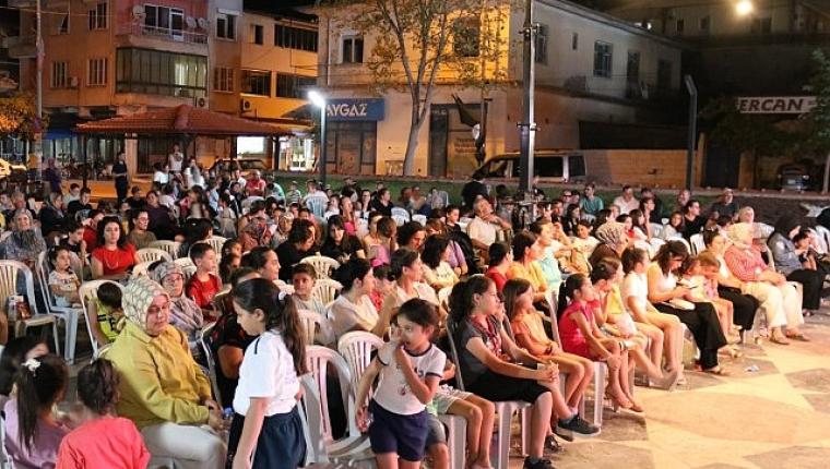 Başkan Çerçioğlu Yenipazar'da Vatandaşları Açık Hava Sineması ile Buluşturdu