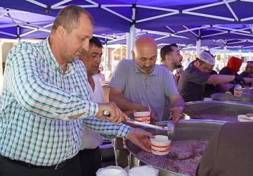 İznik'te 5 Bin Kişilik Aşure İkramı