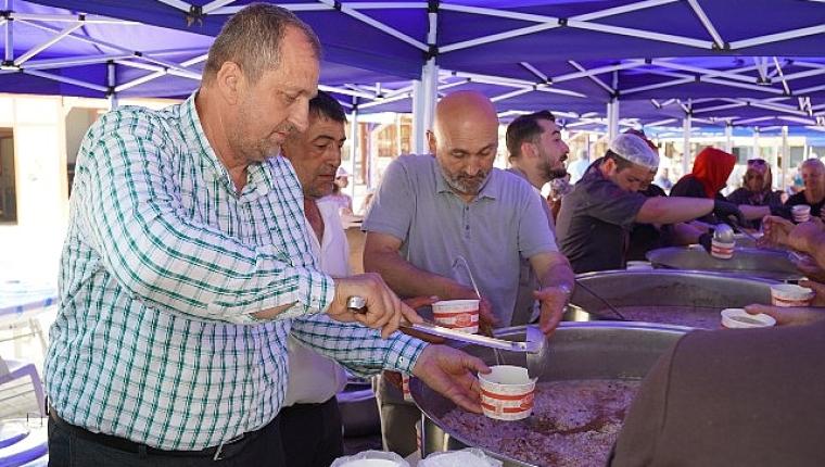 İznik'te 5 Bin Kişilik Aşure İkramı