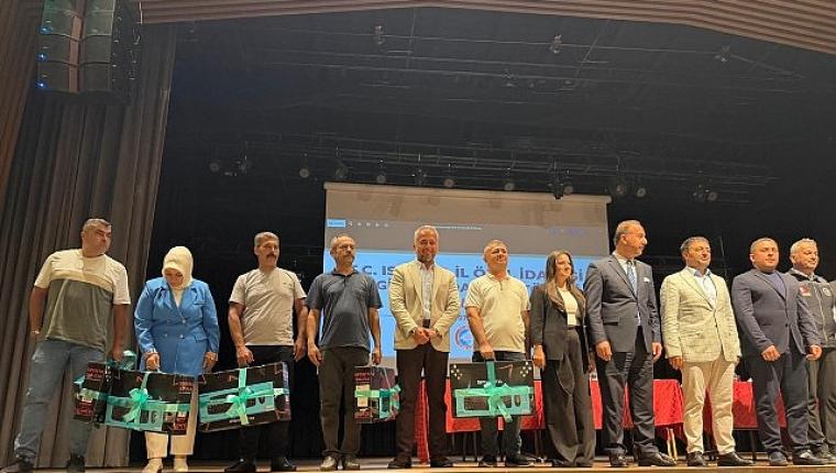 Isparta'da Dijital Eşitliğe Destek: 1000 Bilgisayar Kamu Kurumları ve Sosyal Yaşam Alanlarına Kazandırıldı