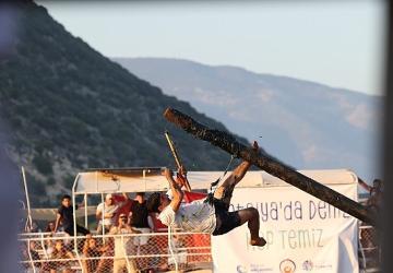 Denizcilik ve Kabotaj Bayramı'nın 100. yılı Antalya'da coşkuyla kutlandı