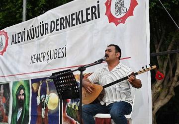 Alevi Kültür Dernekleri Kemer Şubesinden aşure lokması