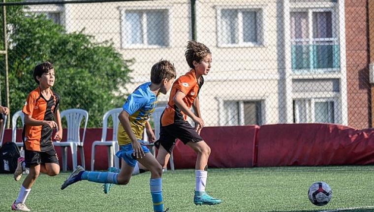 Bayraklı'da U-12 Cup Heyecanı Başladı