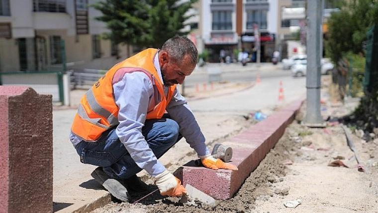 Keçiören'de Kaldırımlar Yenileniyor