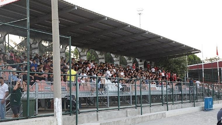 Menderes'i Şampiyonluk Coşkusu Sardı