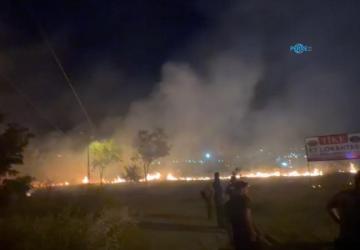 Adıyaman'da boş arazide çıkan yangın korkuttu - Videolu Haber