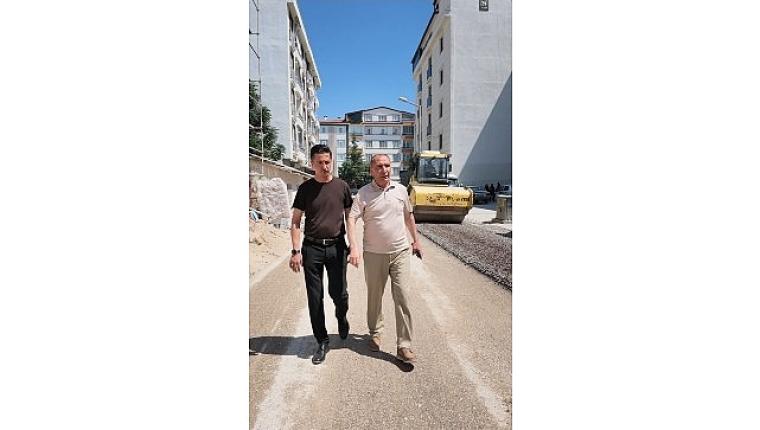 Başkan Mehmet Aydın, Bardakçı Mahallesi'ndeki Asfalt Çalışmalarını Yerinde İnceledi