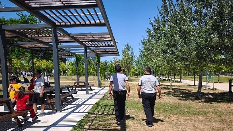 Kameralar ve ekipler iş başında, güvenlik zirvede