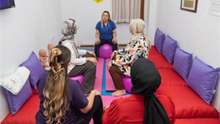 Annelere güvenli doğum dersi
