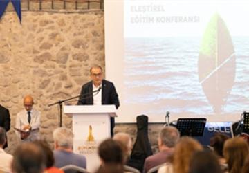 İzmir'deki uluslararası eleştirel eğitim zirvesi başladı