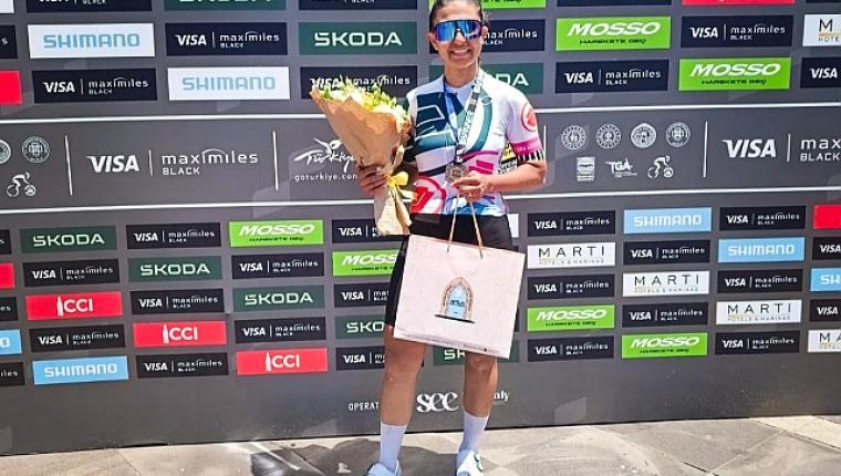 DEÜ'lü Akademisyen, L'Étape by Tour de France Türkiye Etabı'nda İkincilik Kürsüsüne Çıktı