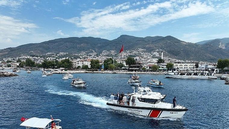 Denizcilik ve Kabotaj Bayramı'nın 100. Yılı Edremit'te coşkuyla kutlandı