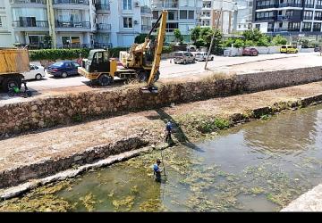 ASAT'tan Konyaaltı'nda kapsamlı kanal temizliği
