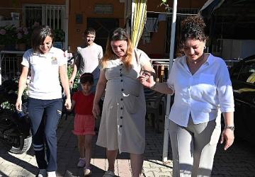 Kemer'de anne adaylarının yol arkadaşı: Anne Taksi