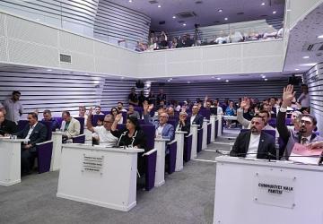 Buca'nın çınarları için "3. Yaş Üniversitesi" kuruluyor