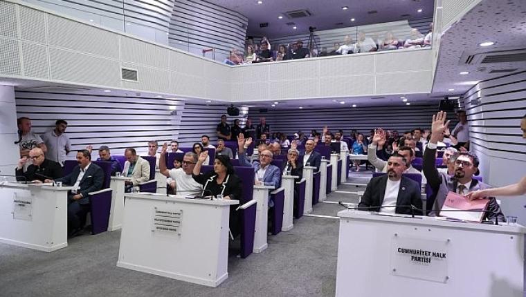 Buca'nın çınarları için "3. Yaş Üniversitesi" kuruluyor