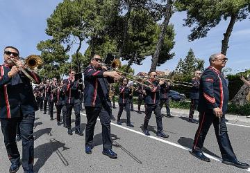 İzmir'in tarihine 83 yıldır “müzikle" tanıklık ediyorlar