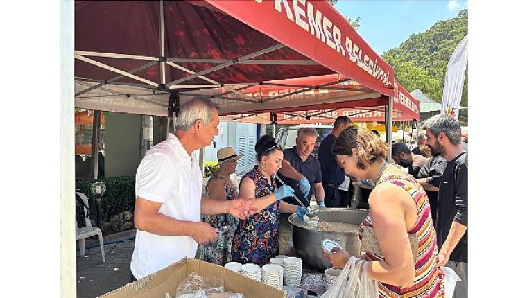 Kemer Belediyesi'nin aşure ikramları sona erdi