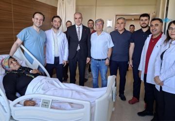Adıyaman'da endoskopik hipofiz ameliyatıyla görme kaybı yaşayan hasta sağlığına kavuştu