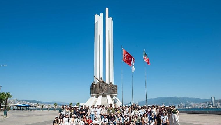 Geleceğin mimarları Karşıyaka'nın tarihi mirasını keşfetti