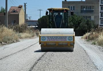 Muradiye ve Karaali'de Asfalt Çalışmaları Hız Kesmeden Sürüyor