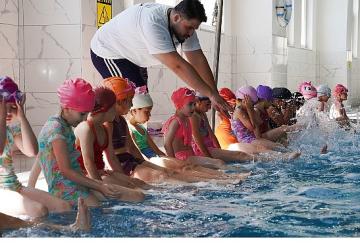 İznik Belediyesi Yaz Yüzme Kursları 506 Öğrenciyle Başladı