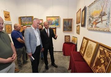 Yüksel Kılıçoğlu'nun Kişisel Resim Sergisi İnegöl Kent Müzesi'nde Açıldı