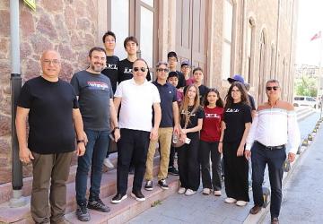 Rektörle Flanörlük Etkinliğinde Kemeraltı'nın Tarihi ve Kültürel Mirası Keşfedildi