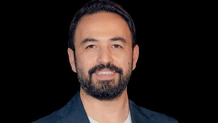 NATO'da gündem olan dijital tehdide eğitim bilimci Doç. Dr. Özgür Bolat'tan ailelere kritik uyarı: “Çözüm yasak değil, öz denetim"