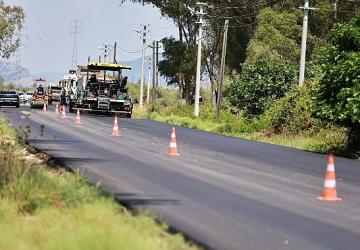 İZBETON Ekipleri Efes Selçuk'ta Yolları Yeniliyor