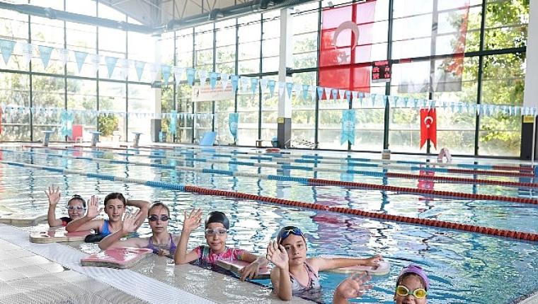 Nilüfer'de kırsal mahallelerdeki çocuklar yüzme öğreniyor