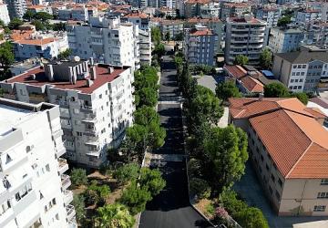 Narlıdere'de Asfalt Mesaisi Hız Kesmiyor