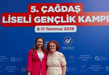 Başkan Vekili Özdemir 5. Çağdaş Liseli Gençlik Kampını ziyaret etti