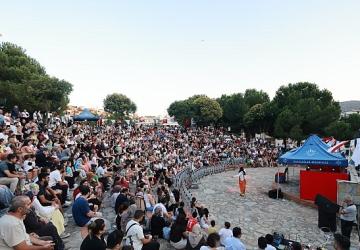 Karabağlar'da Neşeli Sokaklar Mutlu Çocuklar Şenliği yoğun katılımla başladı