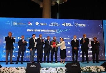 Büyükşehir'in bilim vizyonu ödülle taçlandı