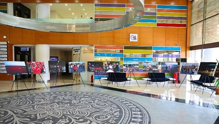 Bayrampaşa Belediyesi'nde 15 Temmuz temalı resim sergisi açıldı