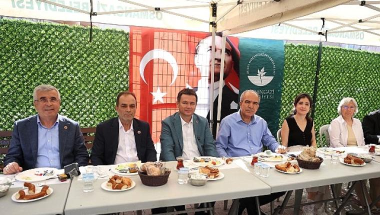 Başkan Erkan Aydın Çirişhane'de Vatandaşlarla Buluştu