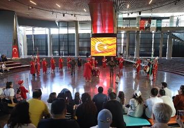 Panorama 1326 Bursa'da Tarihin İhtişamı Yankılandı