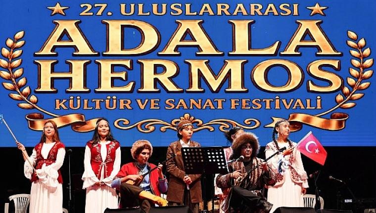 27. Adala Hermos Festivali'nde Onur Akın Rüzgârı Esti