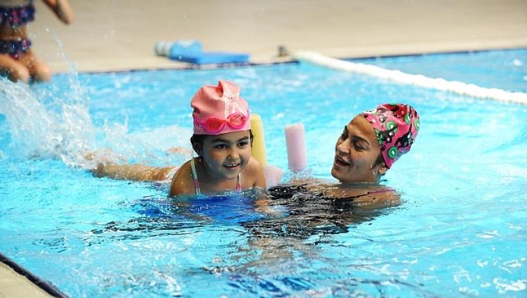 Karşıyaka'da Yaz Spor Okulları'na büyük ilgi