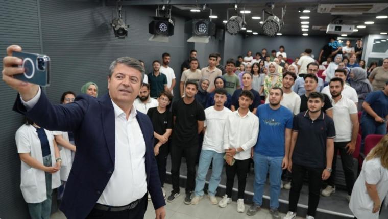 Tutdere’nin eğitimde fırsat eşitliği hamlesi başarı getirdi: AKEM’de 30 öğrenci ilk 30 binde - Videolu Haber