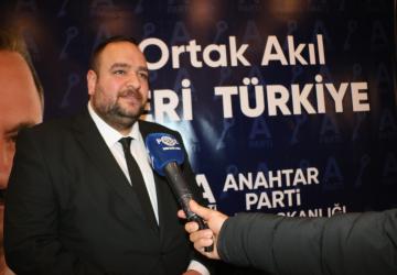 Alsan’dan ekonomi uyarısı: Faizle çark dönmez, çarkı döndüren alın teridir