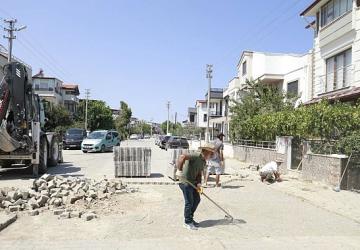 Burhaniye Belediyesi Fen İşleri Ekipleri Çalışmalarını Sürdürüyor