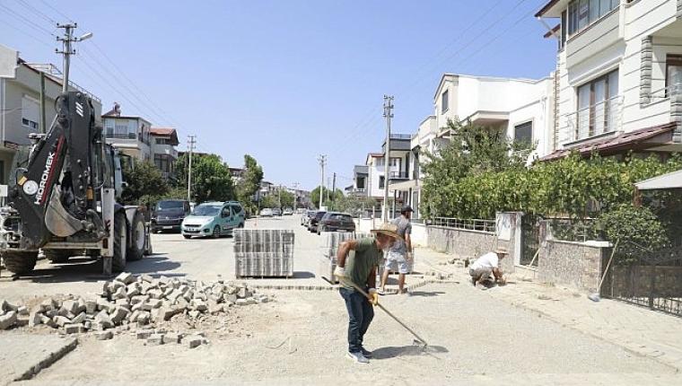 Burhaniye Belediyesi Fen İşleri Ekipleri Çalışmalarını Sürdürüyor