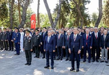 15 Temmuz şehitleri İzmir'de dualarla anıldı